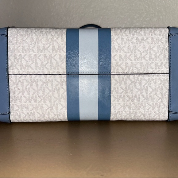 Michael Kors Blue and White Women's Tote Bag - Picture 3 of 4